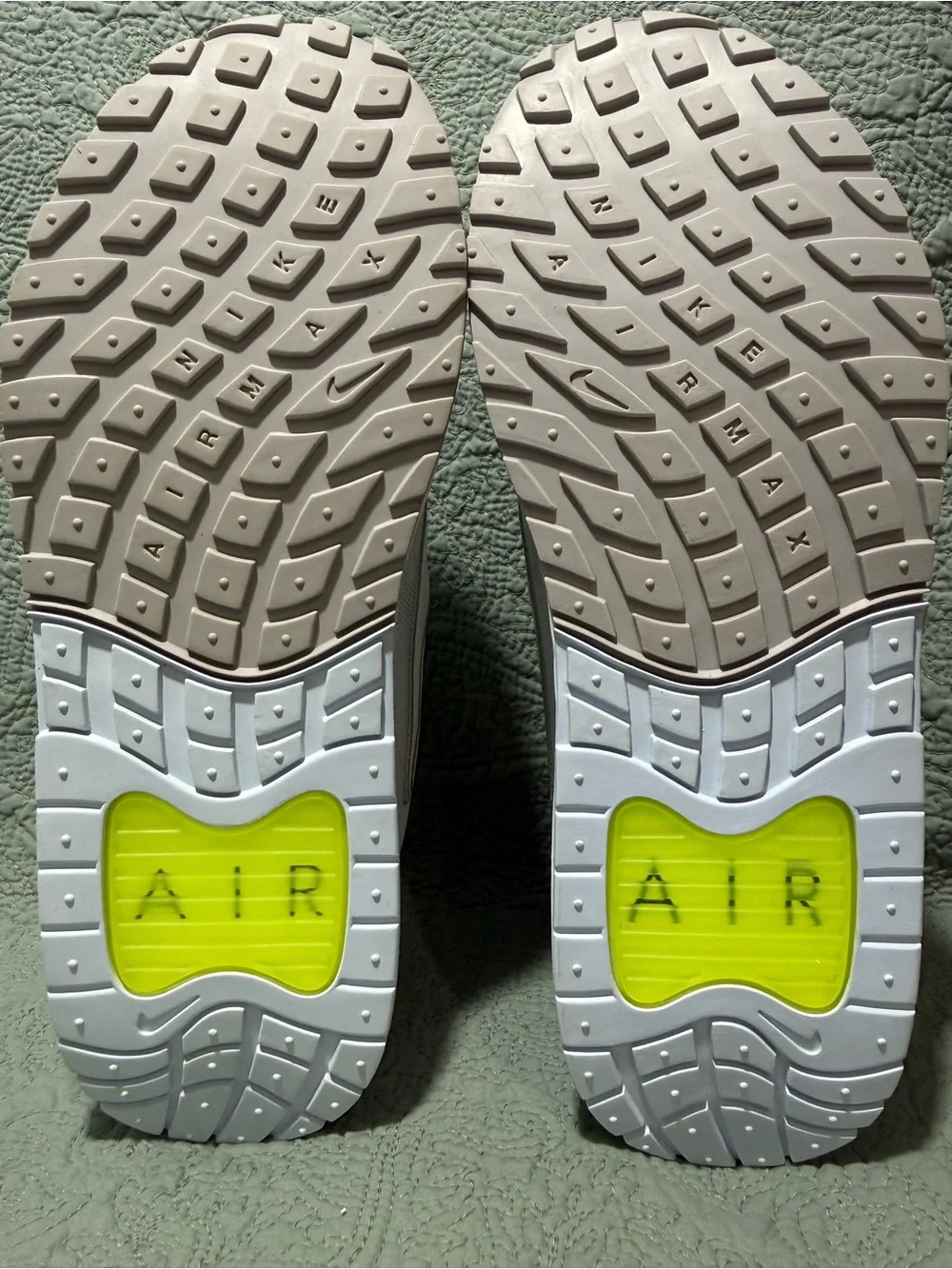 W Nike Air Max Solo Woman’s Size 8.5